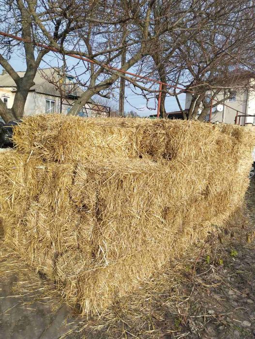 Продам солому в тюках