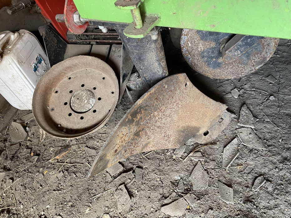 Плуги 2 корпуса