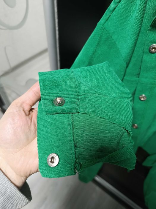 Вільветовий костюм на кнопках