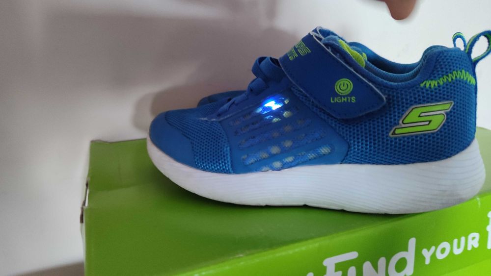 Дитячі кросівки для хлопчика Skechers з підсвіткою Go Run