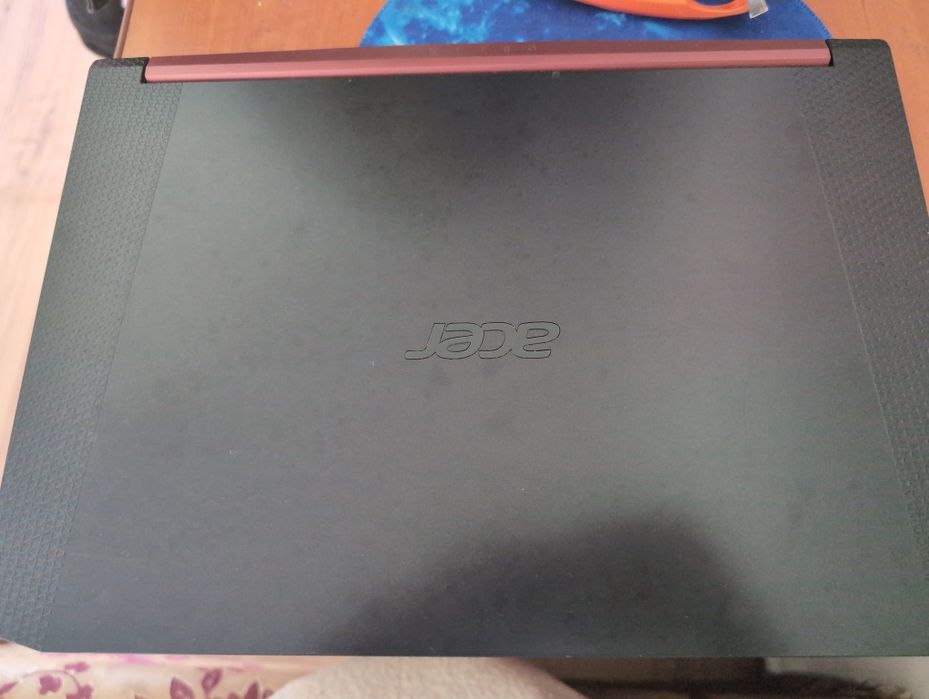 Acer nitro 5  i7-9750H/// rtx 2060 6gb+2gb/// 1tb ssd