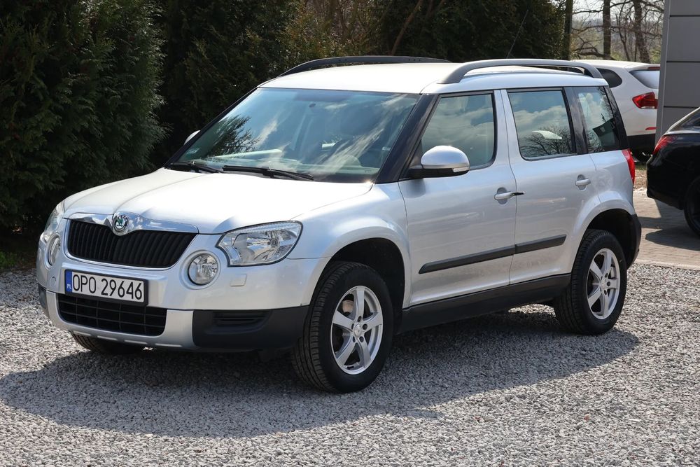 Skoda Yeti 4x4, Nawigacja, Grzane fotele, czujniki Parkowania.