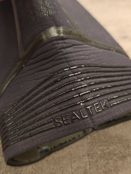 Kaptur BARE Neoprenowy 5 mm