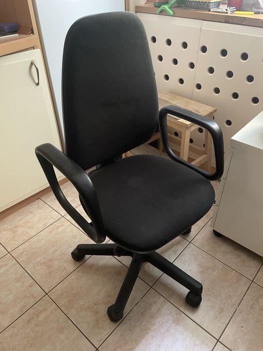 Krzeslo obrotowe komputerowe