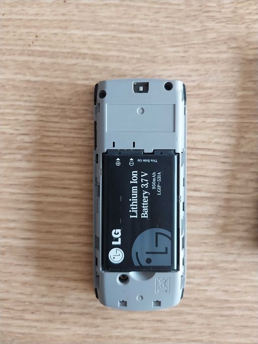 Telemóvel antigo LG