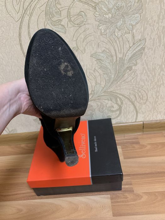 Ботинки, ботильйони, жіночі