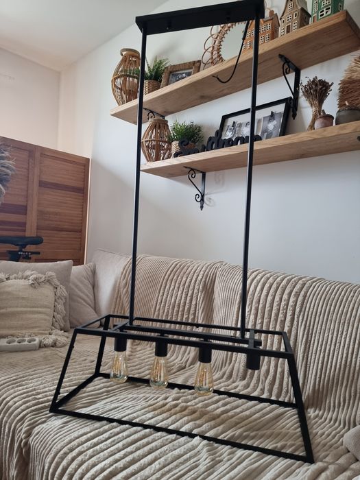 Wisząca, metalowa lampa