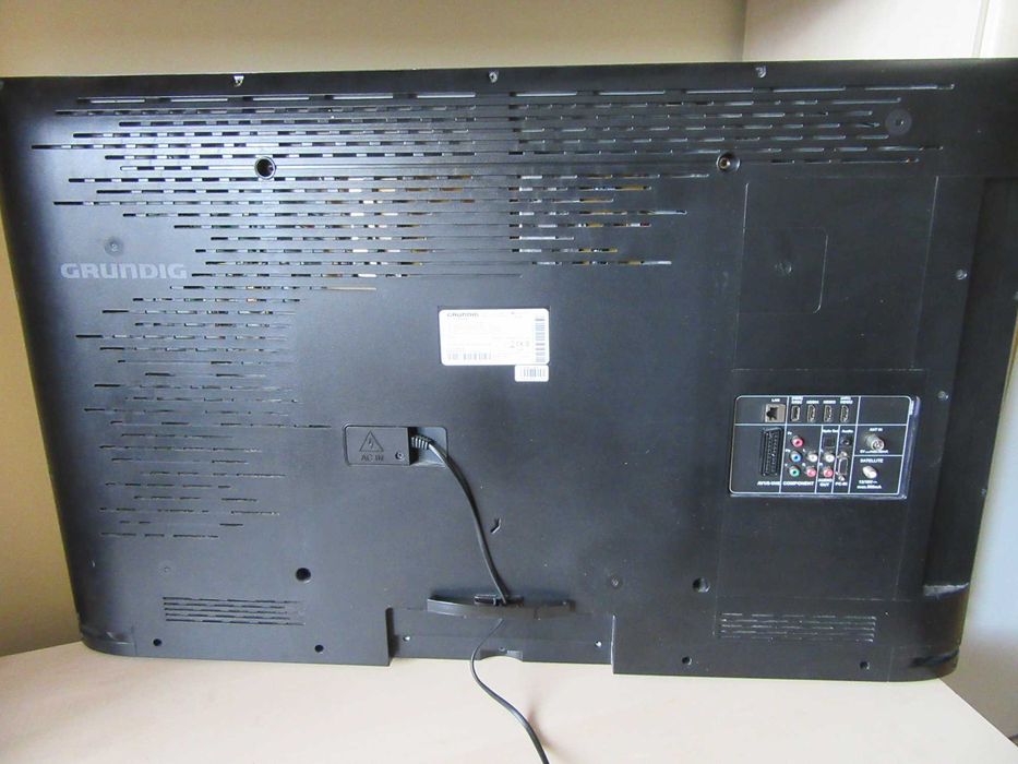 TV Grundig 40 cali