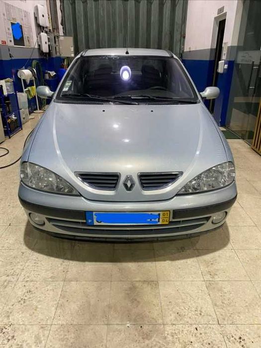 Renault muito bem estimado