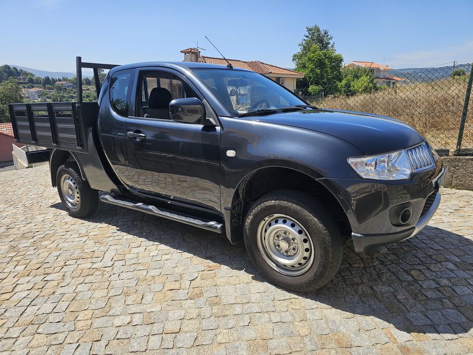 Mitsubishi L200 2012