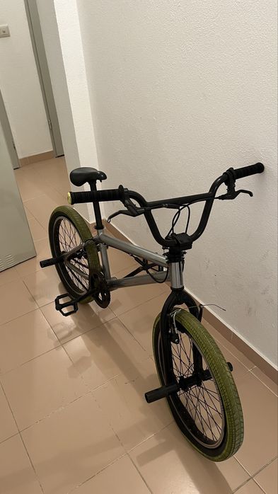 Bicicleta bmx  verde