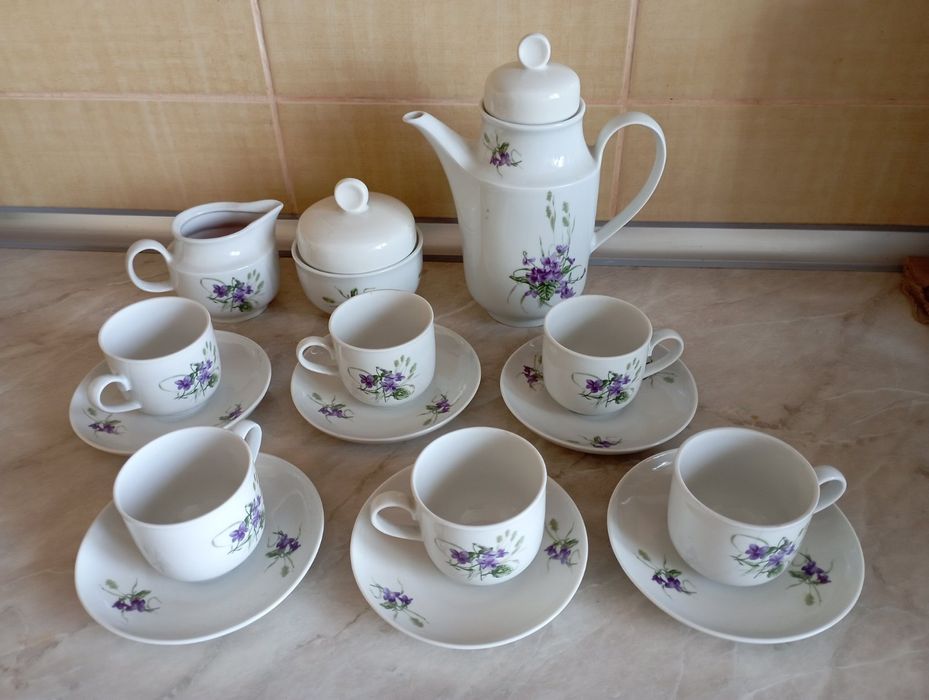 Фарфоровый кофейный сервиз