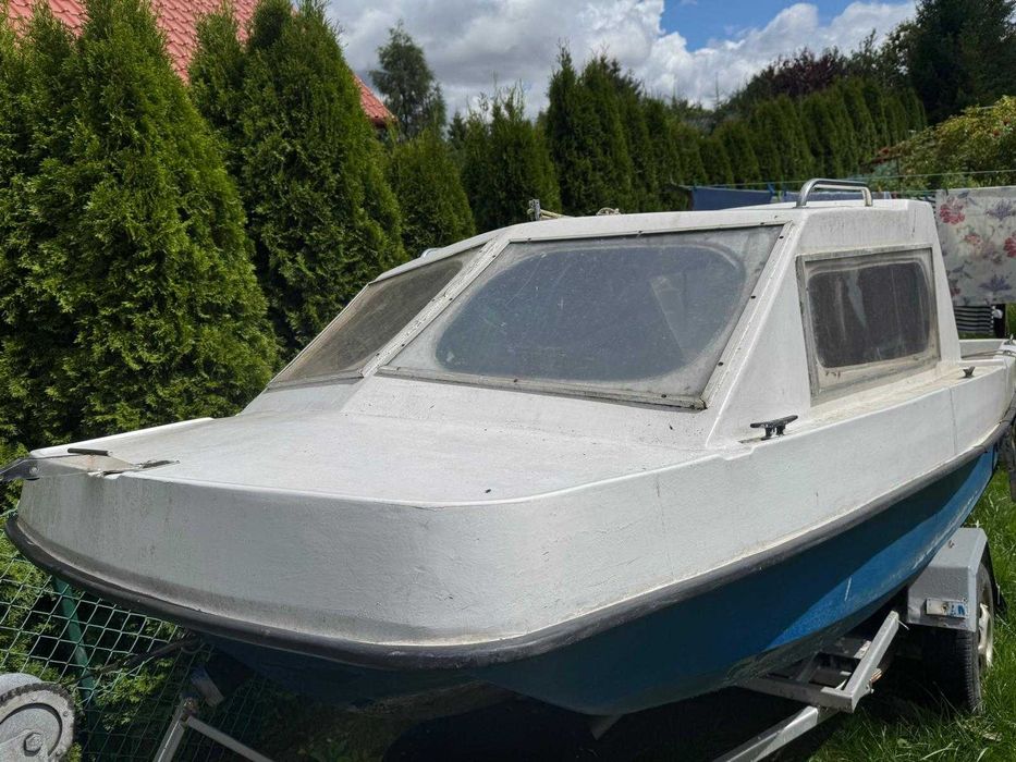 Łódka kabinowa Suzuki L 25 kW