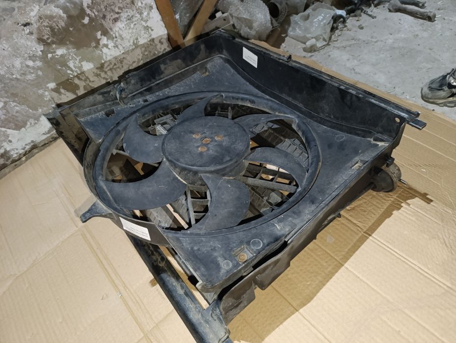 Вентилятор охлаждения с жалюзями BMW 3 E46 1997-2003 2.0D Оригинал.