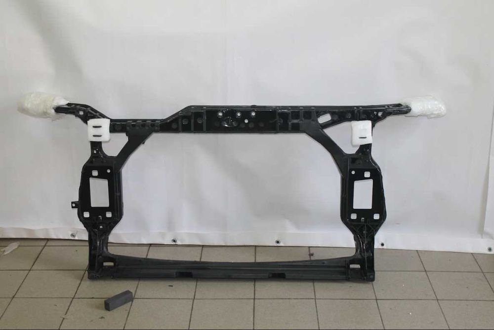 Панель передня телевізор AUDI A4 B8