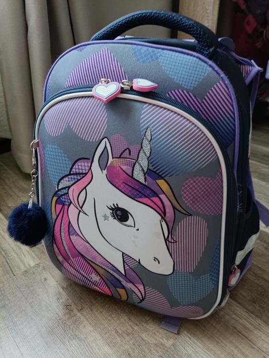 Продам шкільний портфель!