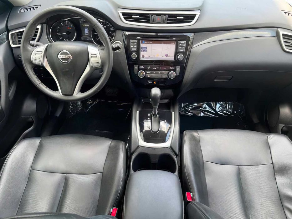 Nissan Rogue SL      2016