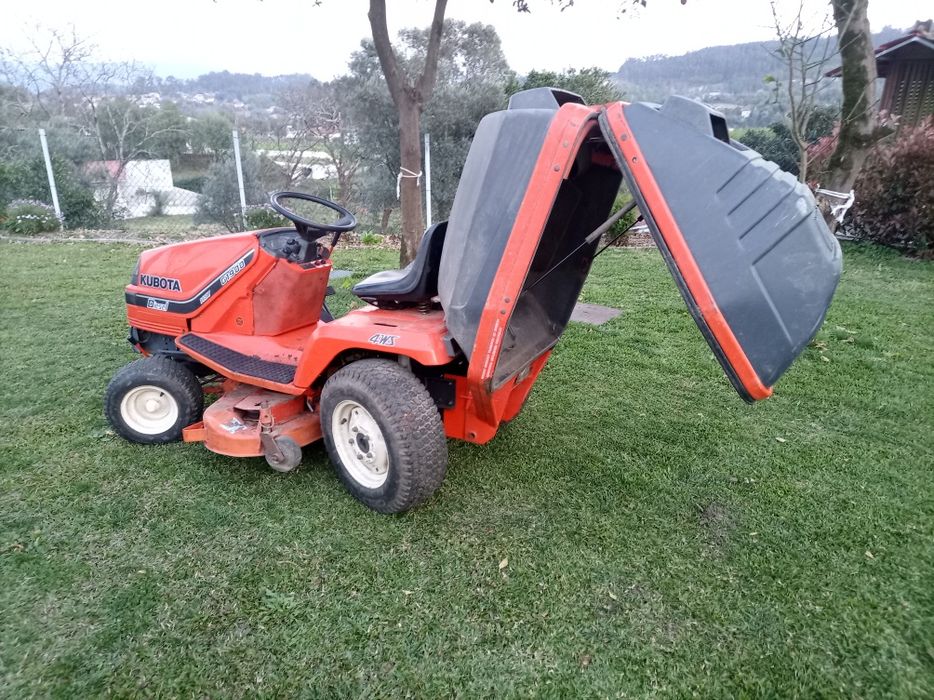 Trator corta relva Kubota g1900 s HST