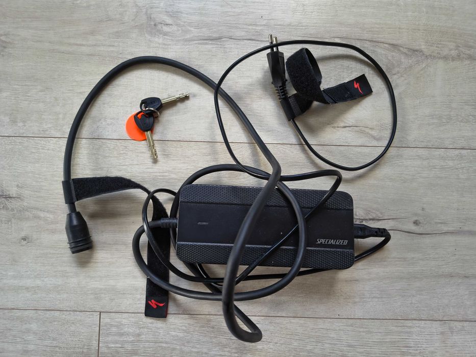 Електровелосипед Specialized Turbo Vado 3.0, ключі зарядка, дефект