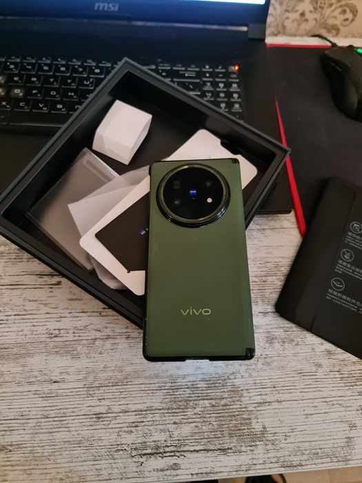 продам vivo fold x5 12/256gb