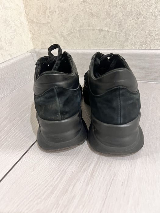 Кросівки шкіряні, взуття