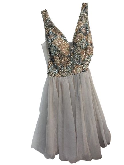 Elegancka sukienka cekiny zwiewny dół beż Mascara 42