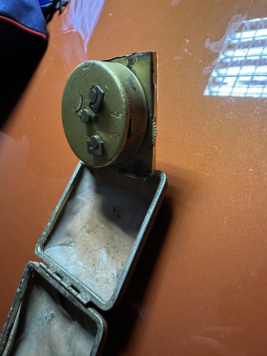 Relógio da coleção Fashion Japan em tom dourado