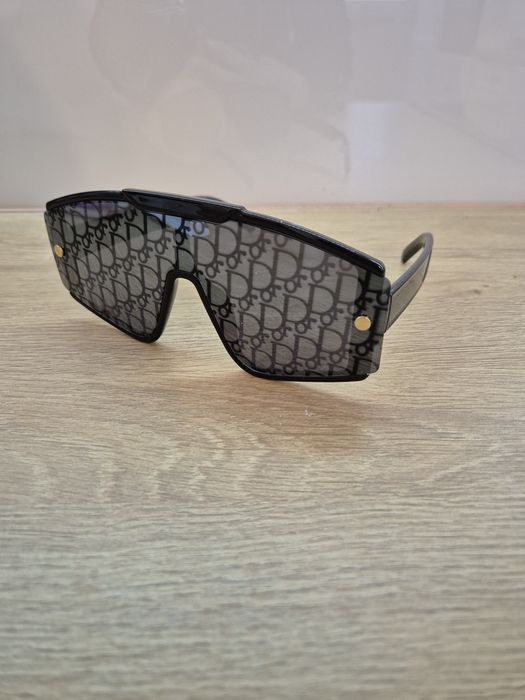 Okulary przeciwsłoneczne dużo unisex z grafiką Dior