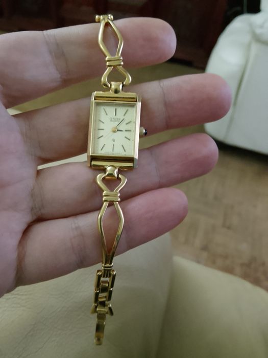 Citizen mulher pulso