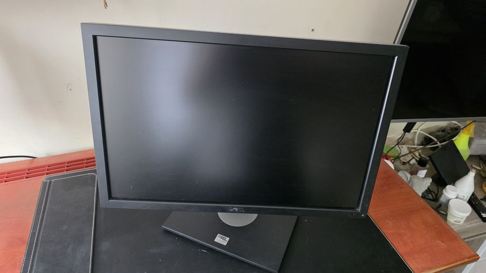 Monitor dell 24 cale