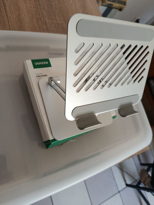 UGREEN Stojak na Tablet Uchwyt Aluminiowy Regulowany