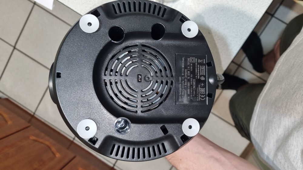 Блендер Bosch MMB6141B у відмінному стані.