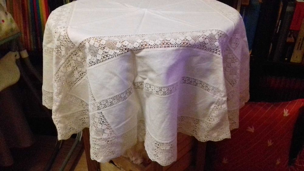 Toalha croche redonda branca 105cm