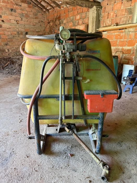 Pulverizador tomix 200litros para trator