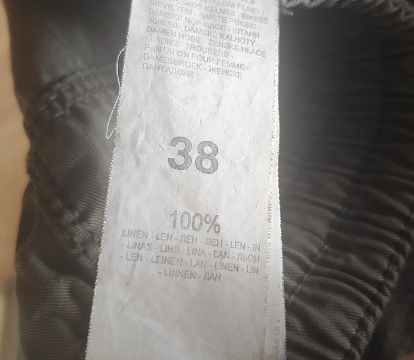 Spodnie khaki na gumie