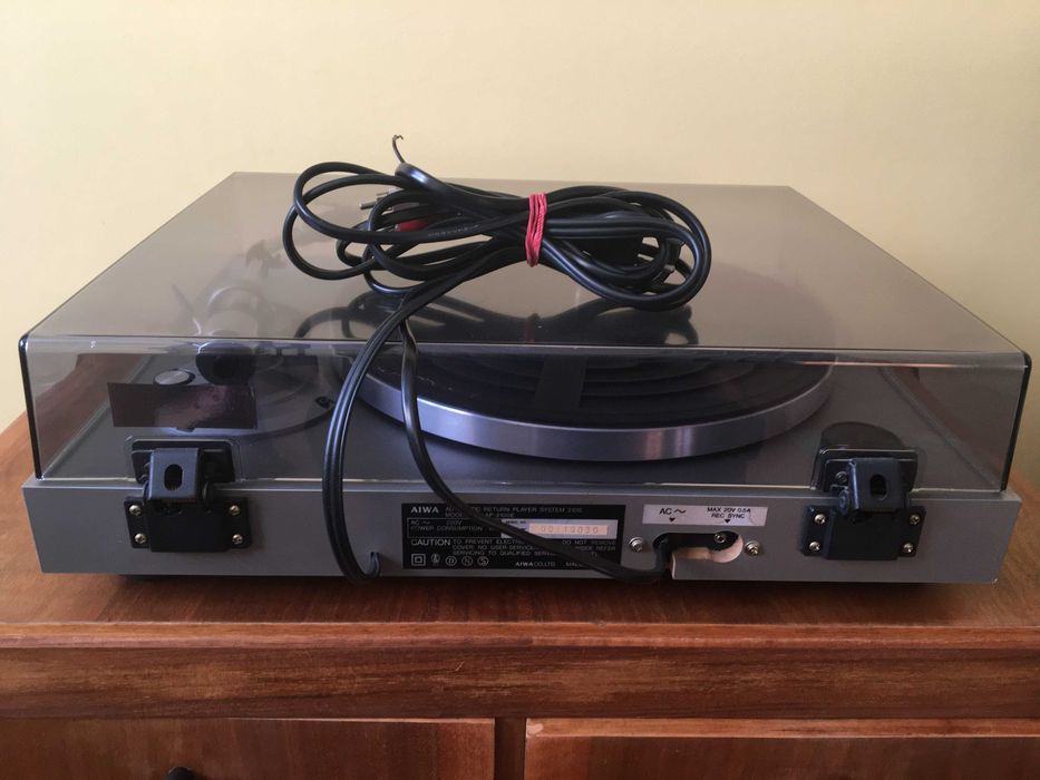 Gramofon AIWA automatyczny