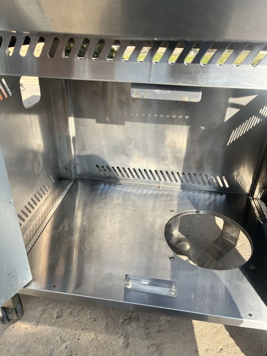 газовий гриль Master Grill