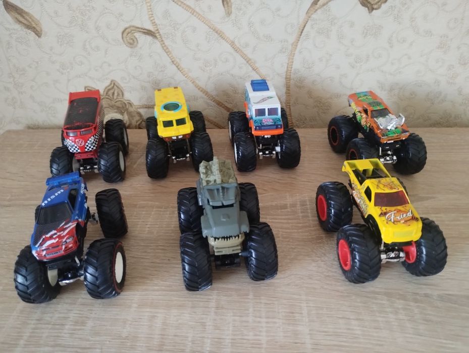 Оригинал, Hot Wheels Monster Trucks, Хот Вилс Монстер Трак,  набор.