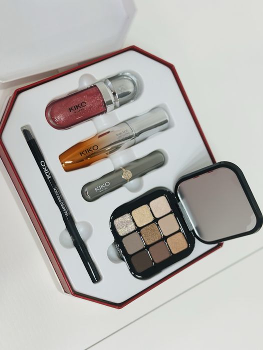 Набір Kiko Milano Snow-Kissed Holiday Timeless Look Makeup Gift