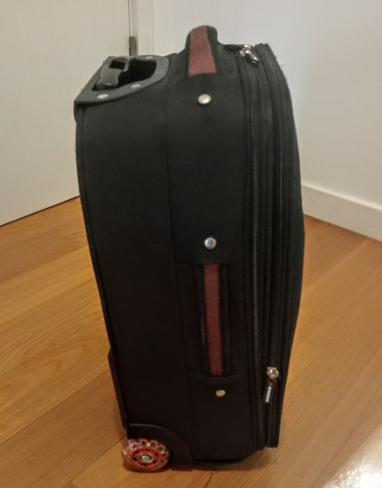 Trolley com mola da pega estragada