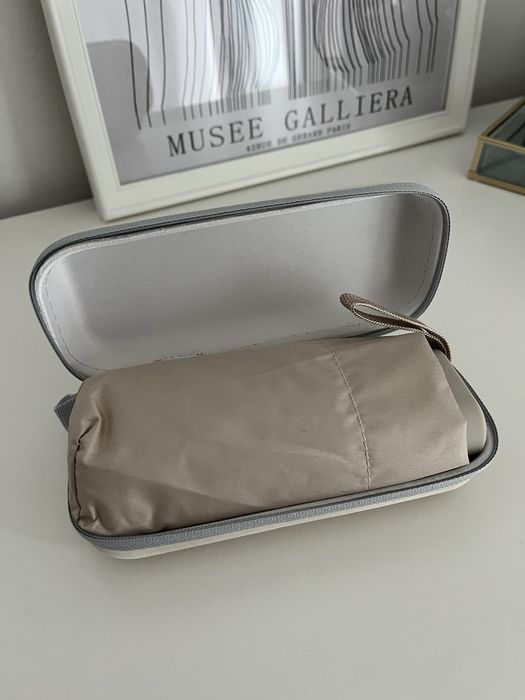 Guarda chuva / chapeu de chuva mini bege! NOVO