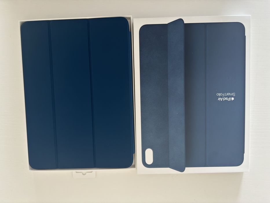 Apple Smart Folio para iPad Air (5.ª geração) M1  Azul-marinho C/ Novo
