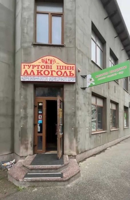 Приміщення 95кв.м вул. Симоненка (кафе, офіс)