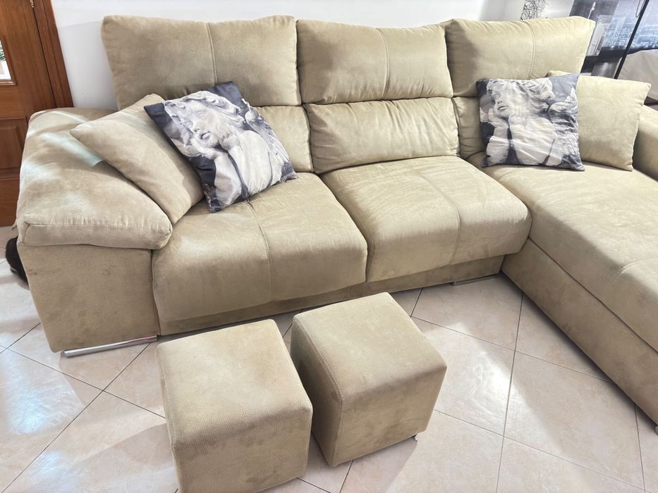 Sofá com chaise longue