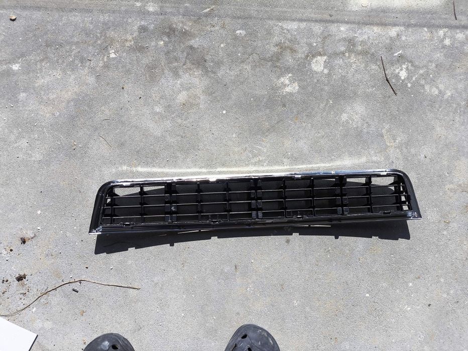 Grill audi a4b6 nowy