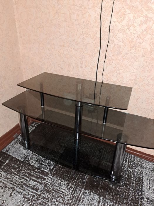 Стіл жульнальний скляний в ідеальному стані