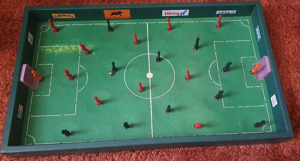 Piłkarzyki i Warcaby - rok 1990