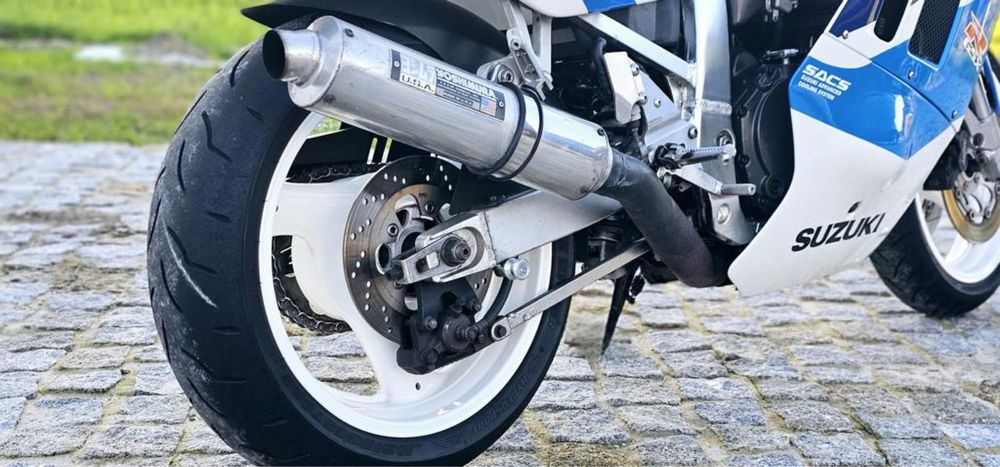Suzuki GSXR 750