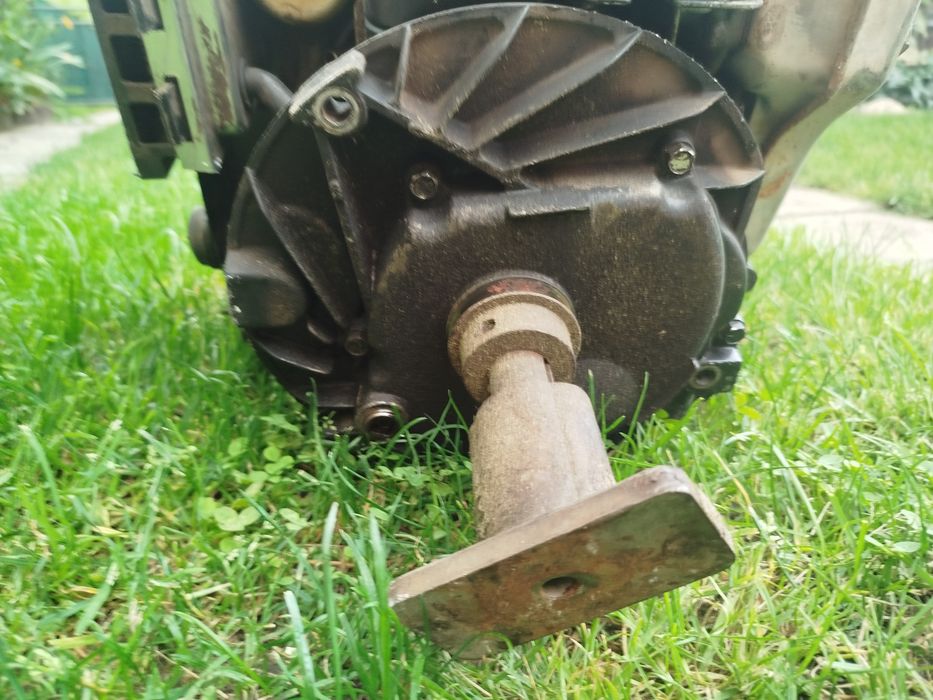 Silnik kosiarki Briggs & stratton