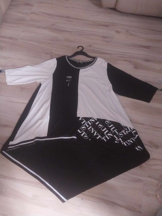 B.obszerna tunika 4xl -50%